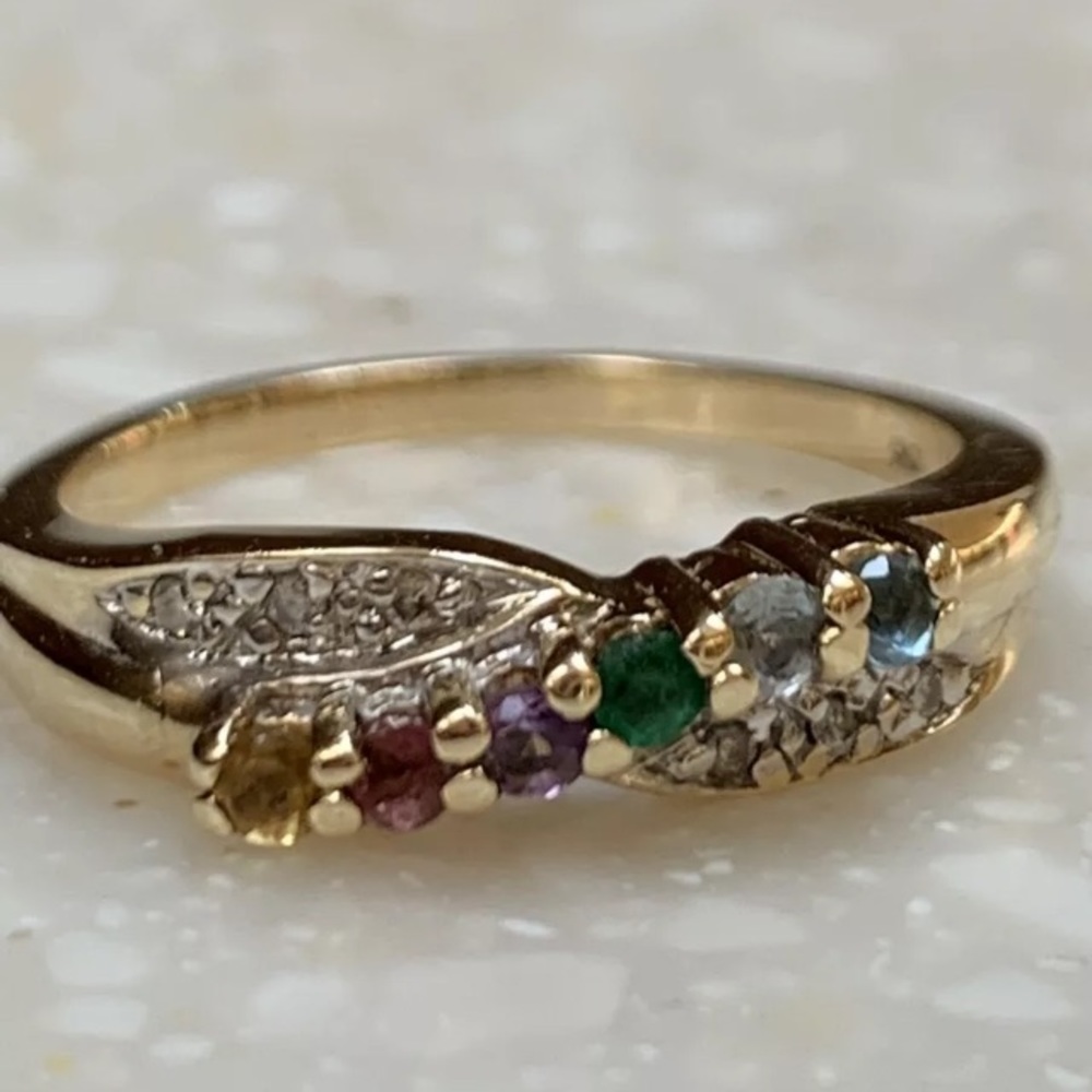 Multi Colored Stone w Chipped Diamonds Ring